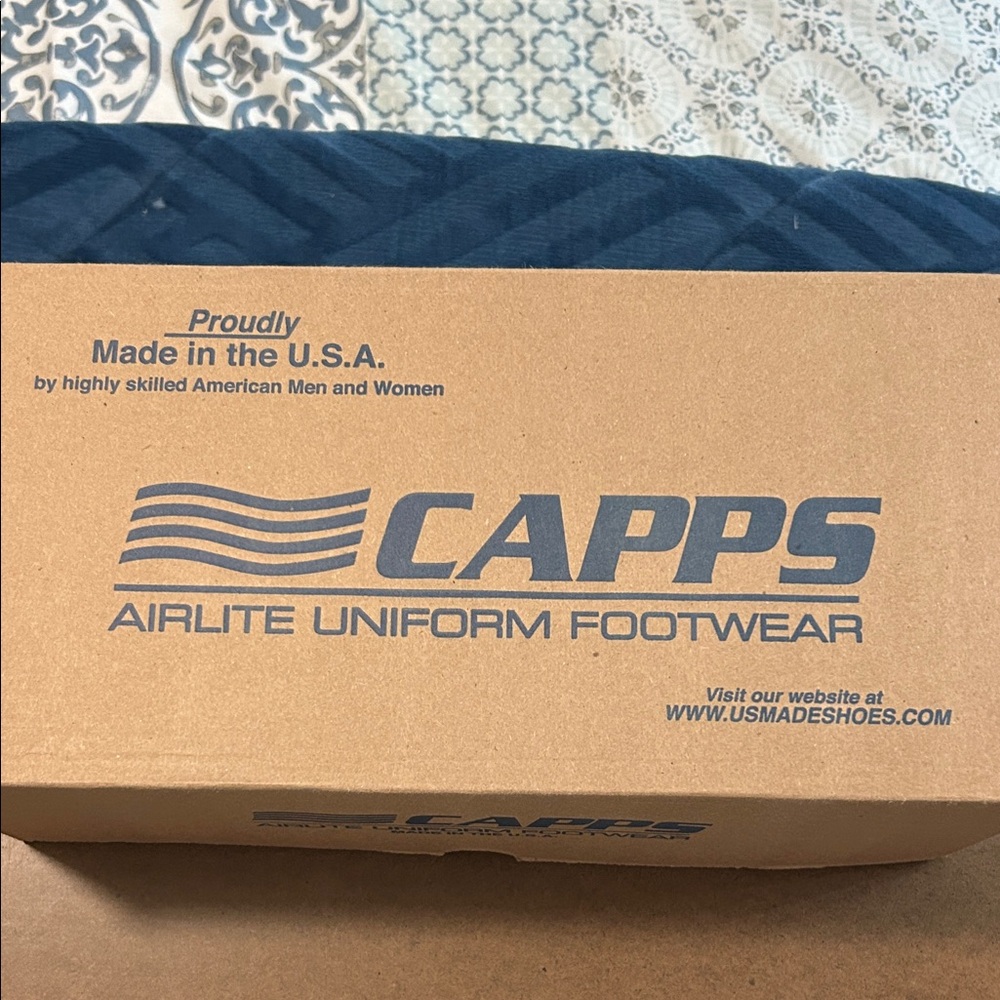 Capps Airlite uniform shoes.  Women’s Size 9.5. New in Box - Picture 2 of 8